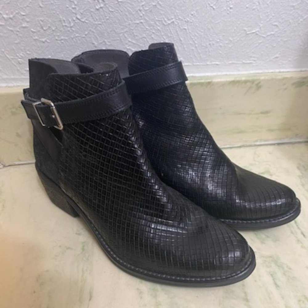 Kanna shop ankle boots